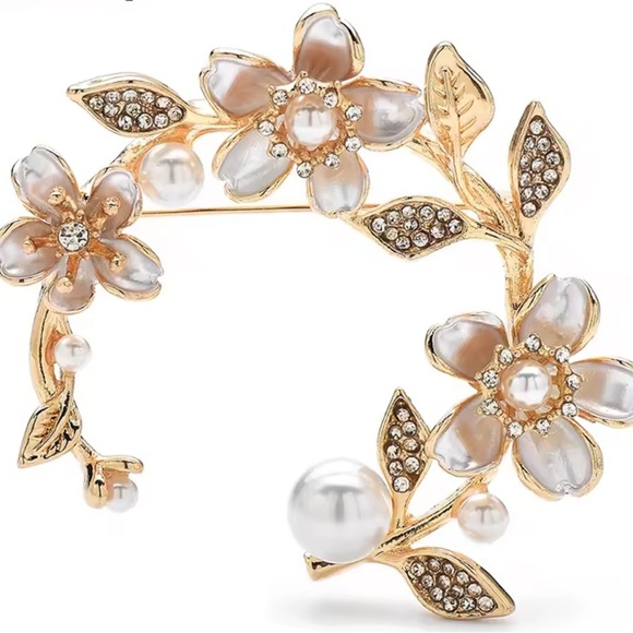 Anthropologie Jewelry - Floral Gold Pearl Elegant Brooch